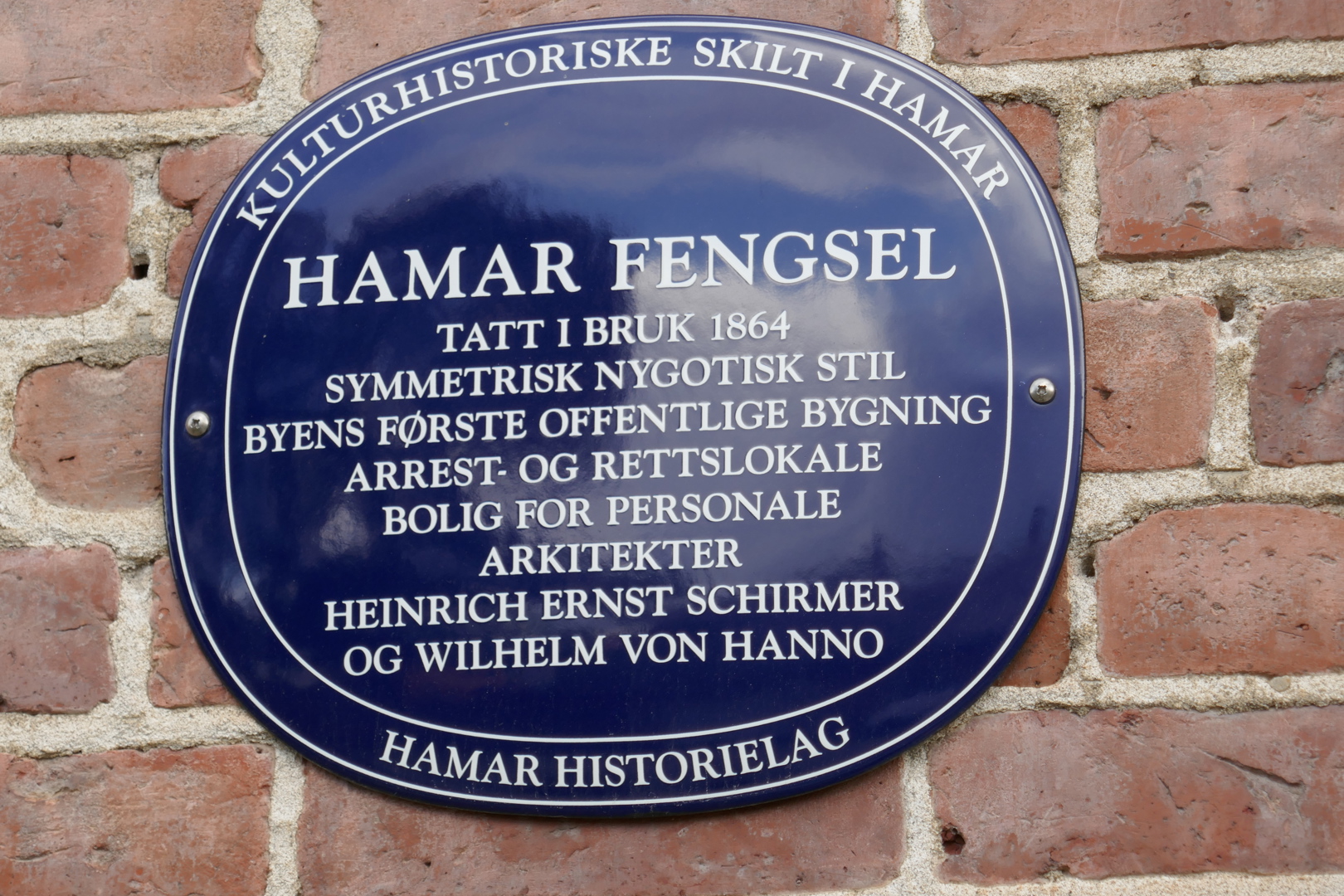 Blått skilt Fengslet