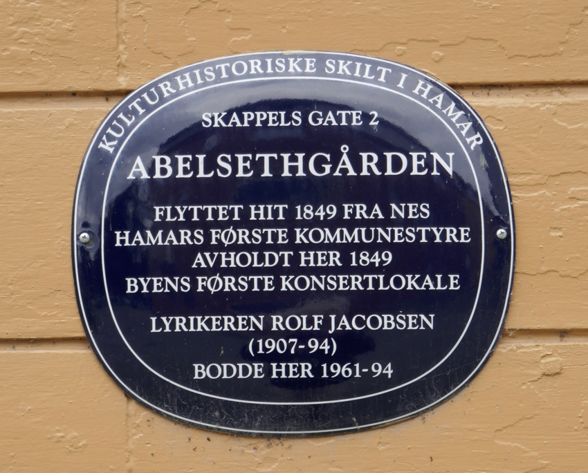 Blått skilt Abelsethgården